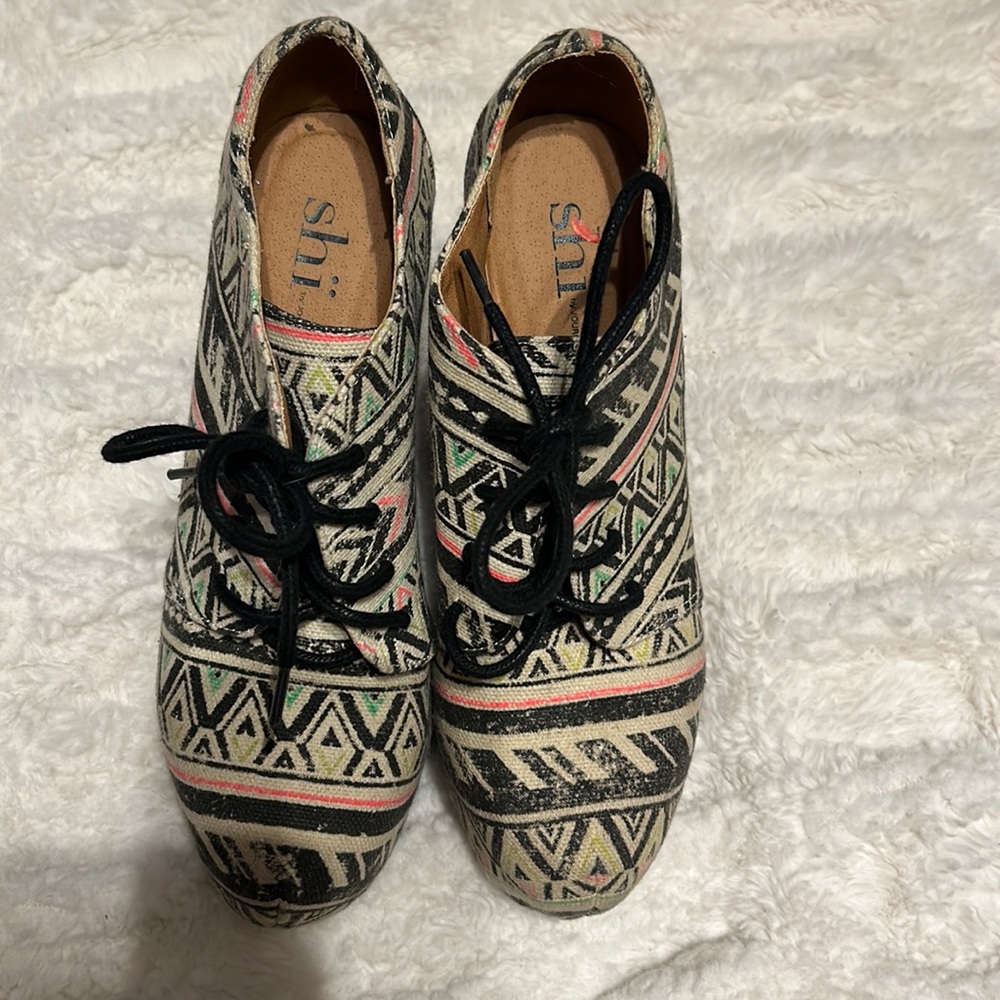 Size 6 wedges